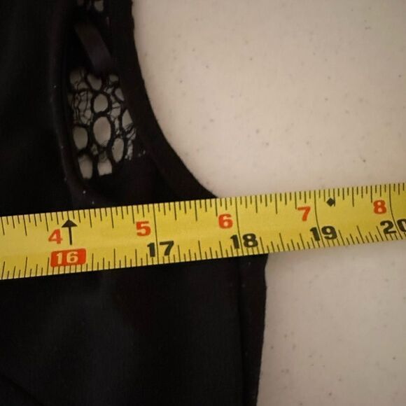 Beautiful black lace one piece dress - Picture 9 of 9